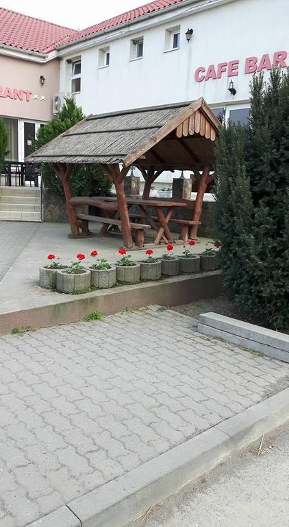 Pensiunea Rodica Nădlac Exterior photo